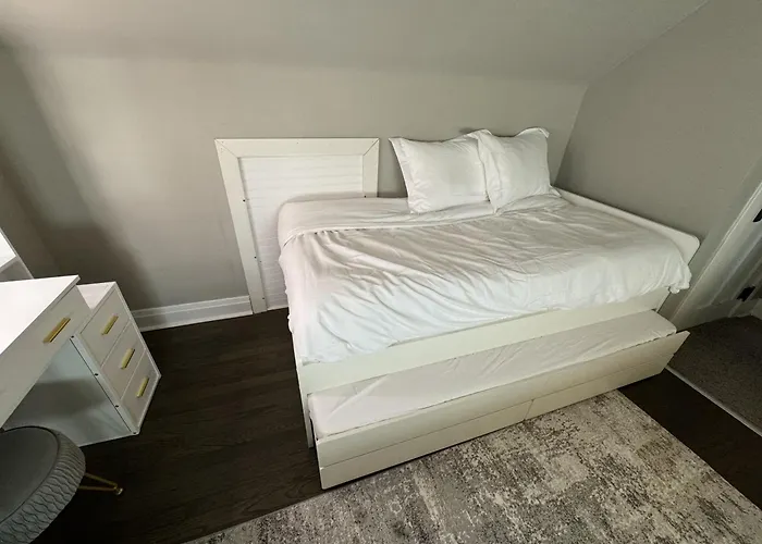 Ferienhaus Spacious Retreat Near Convention Centers Des Plaines