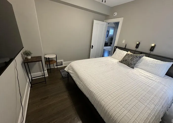 Spacious Retreat Near Convention Centers Ferienhaus Des Plaines