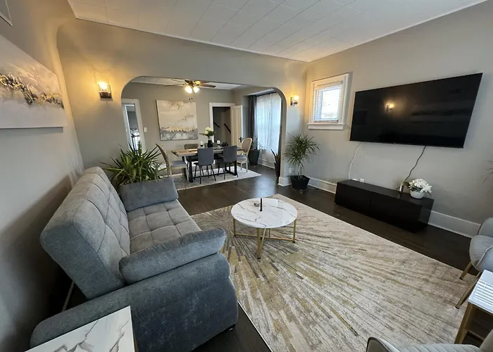 Ferienhaus Spacious Retreat Near Convention Centers Des Plaines